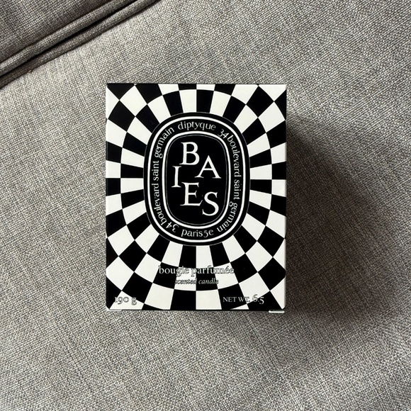 Diptyque Baies Candle - Picture 2 of 4